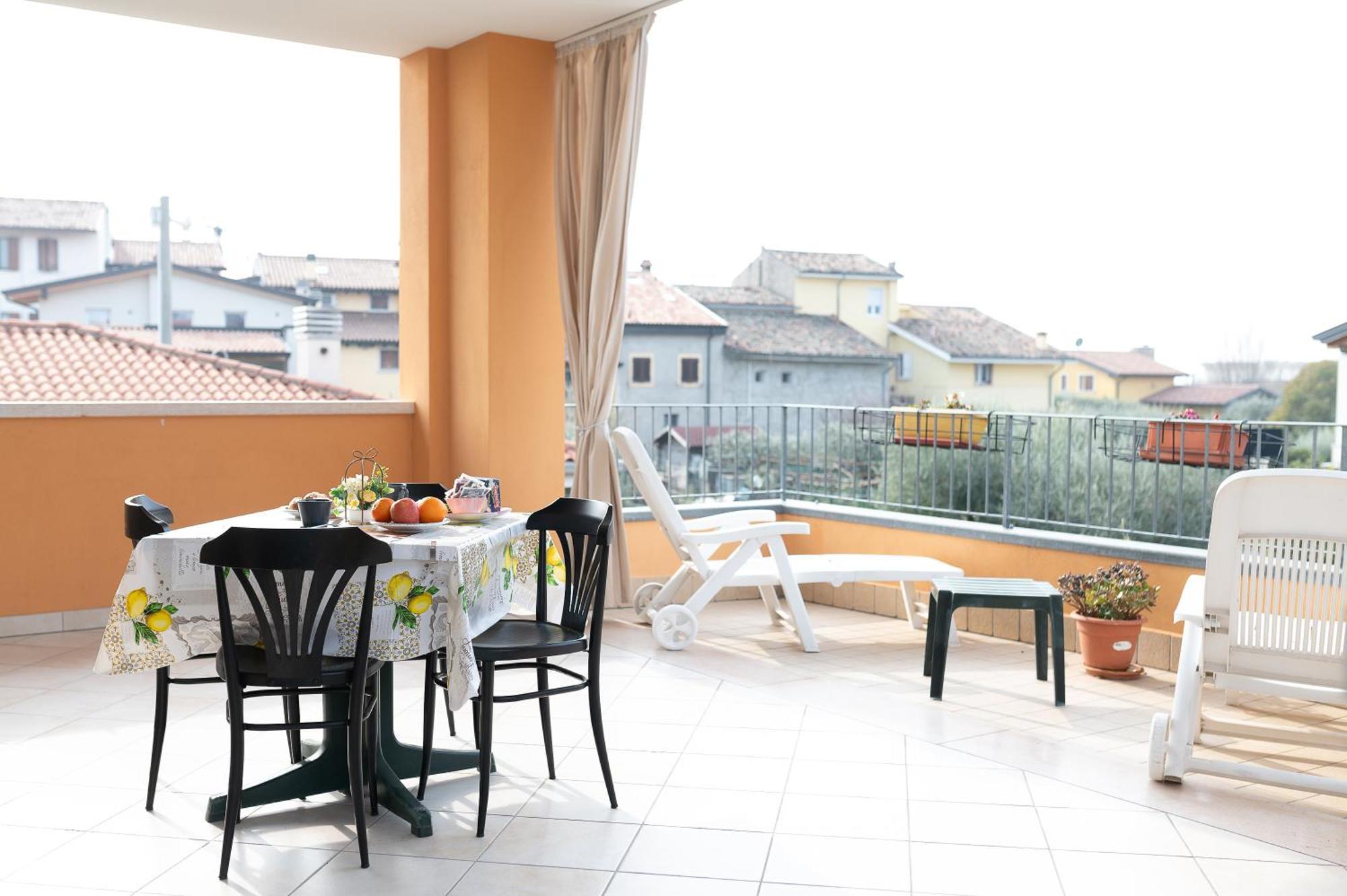 Apartament Terrazza Baciata Dal Sole Lazise Zewnętrze zdjęcie