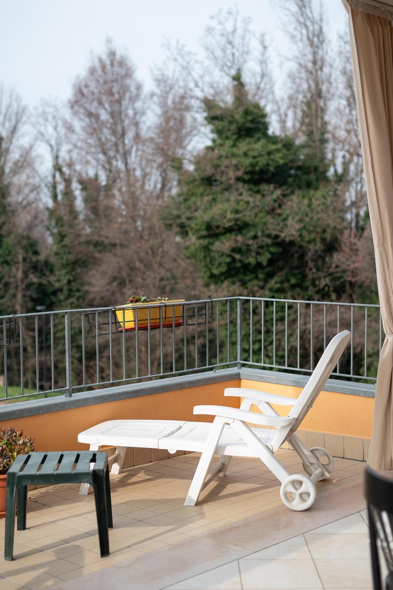 Apartament Terrazza Baciata Dal Sole Lazise Zewnętrze zdjęcie