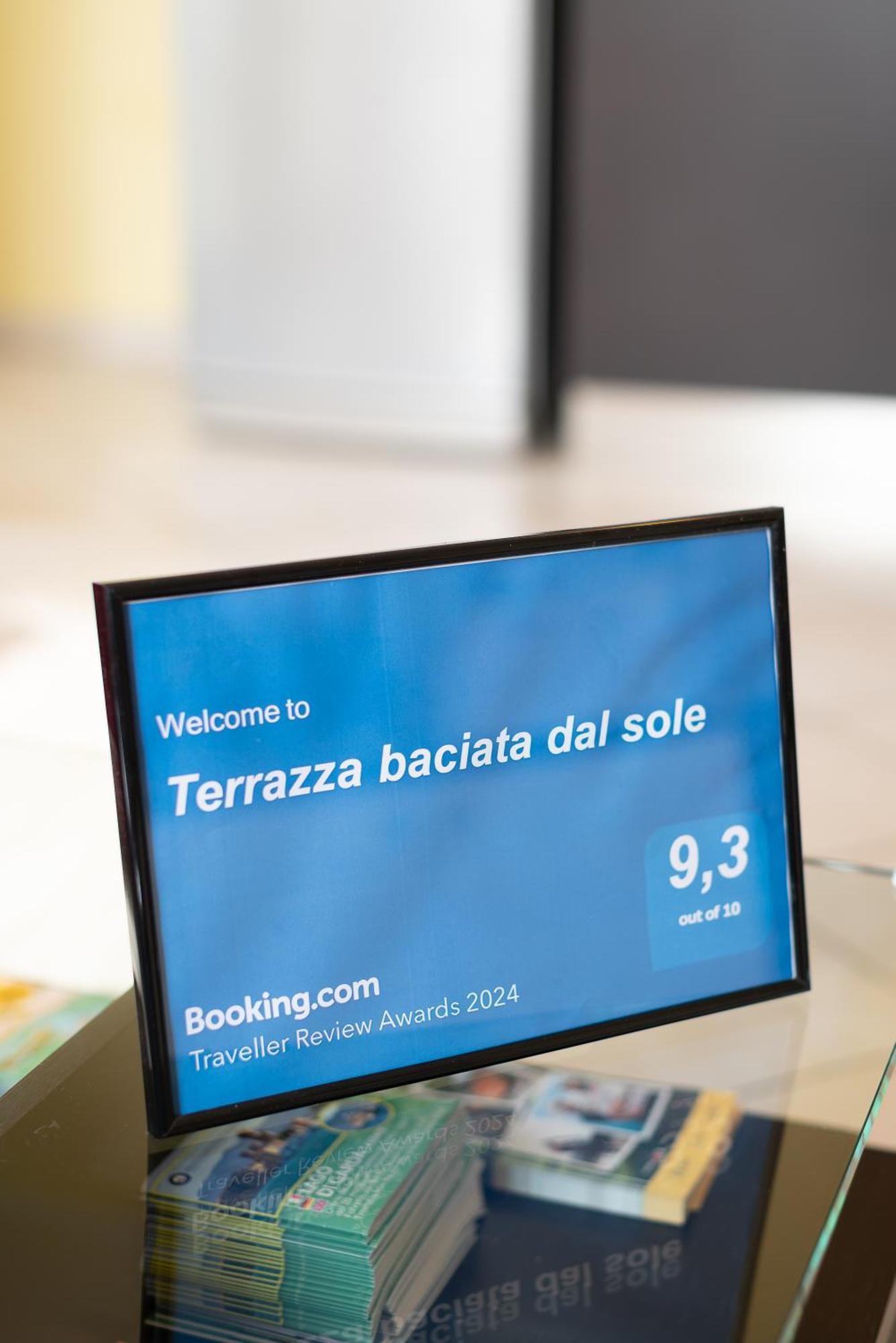 Apartament Terrazza Baciata Dal Sole Lazise Zewnętrze zdjęcie